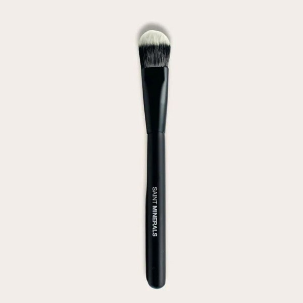 FOUNDATION BRUSH