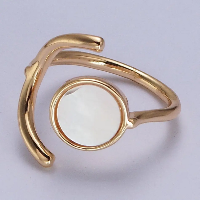 FR AE Gold Crescent Pearl Ring