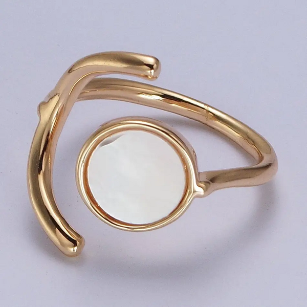 FR AE Gold Crescent Pearl Ring