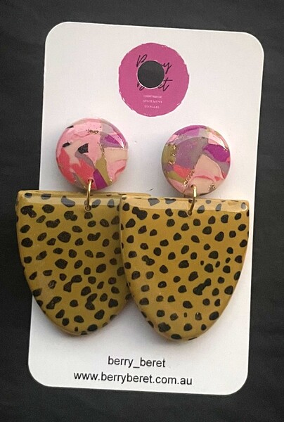 Berry Beret - L Mustard & Black Polka Dot with Pink Marble Circle Stud