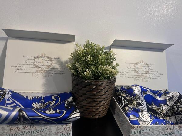 22 Momme 100% Mulberry Silk Scarf- Blue