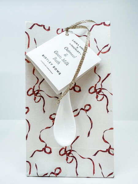 Birtley Bows Oatmeal & Goats Milk Bath - Red