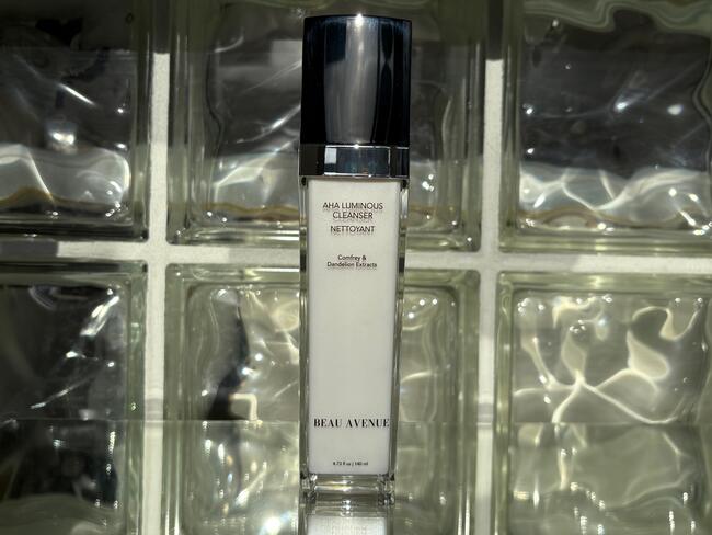AHA Luminous Cleanser