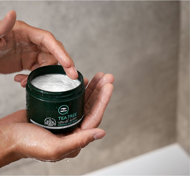 TEA TREE SALT SCRUB DETOX