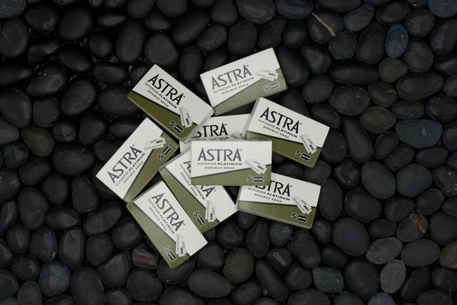 Astra Superior Platinum Double Edge Blade