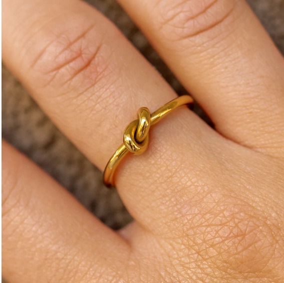 Forever Knot Ring Gold Size 6