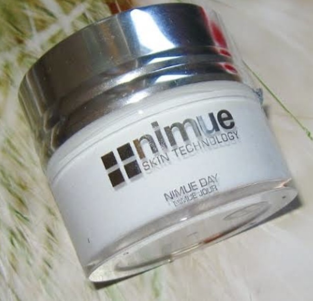 Nimue Day (Jar: old packaging)