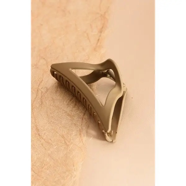 Tan Extra Large Curved Triangle Claw Clip