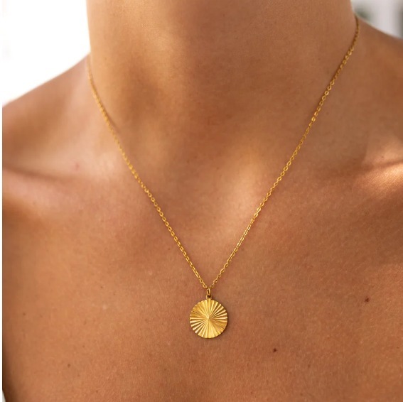 Chasing Sunset Necklace Gold