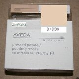 01 / Cream Il Pressed Powder