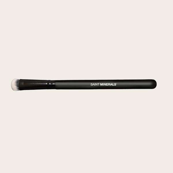 ALL OVER EYE COLOUR BRUSH