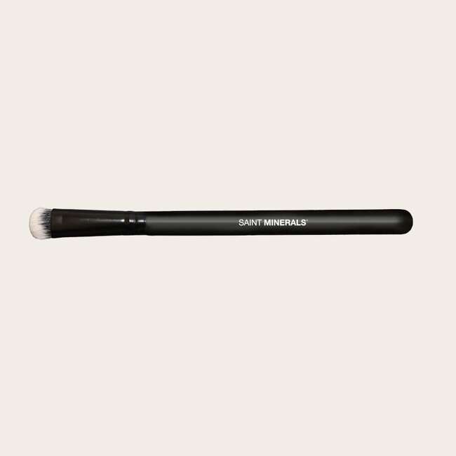 ALL OVER EYE COLOUR BRUSH