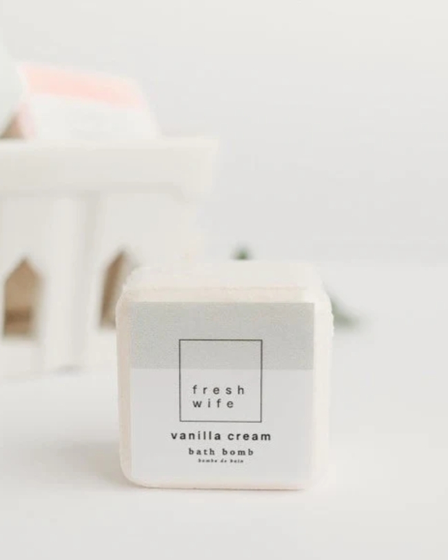 BATH BOMB - VANILLA CREAM 