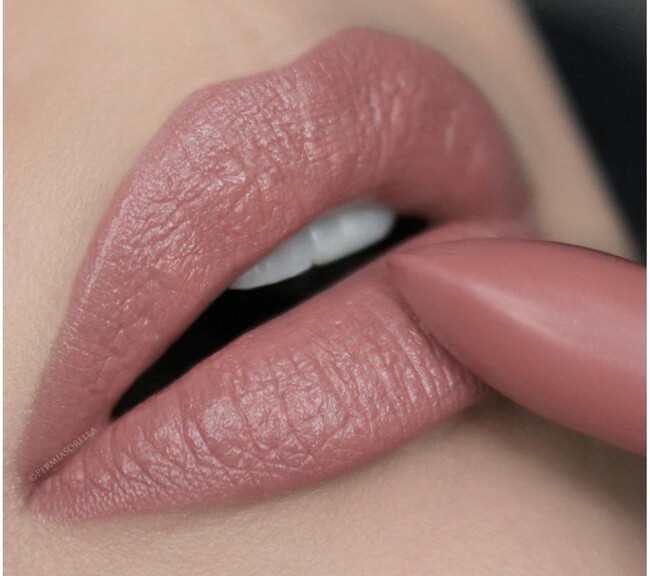 Youngblood Lipstick Blushing Nude 4g