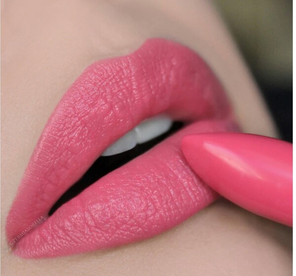 Youngblood Lipstick Dragon Fruit 4g