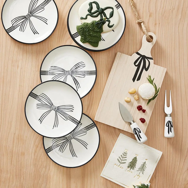 FR Black Bow App Plates Set of 4