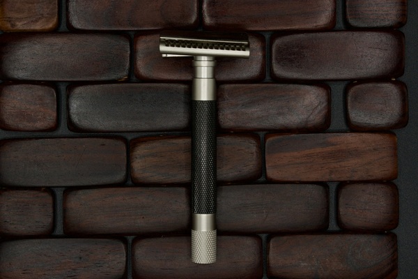 55SL-GR (Semi Slant 3 Piece Sfty Rzr Graphite)