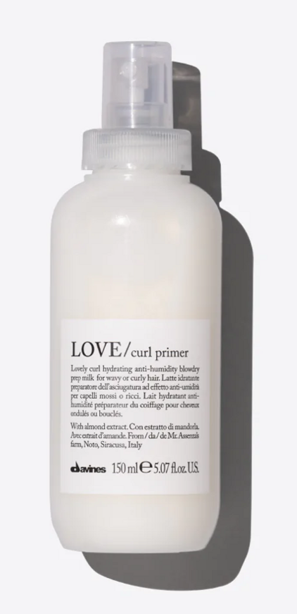 ESSENTIALS / Love Curl Primer