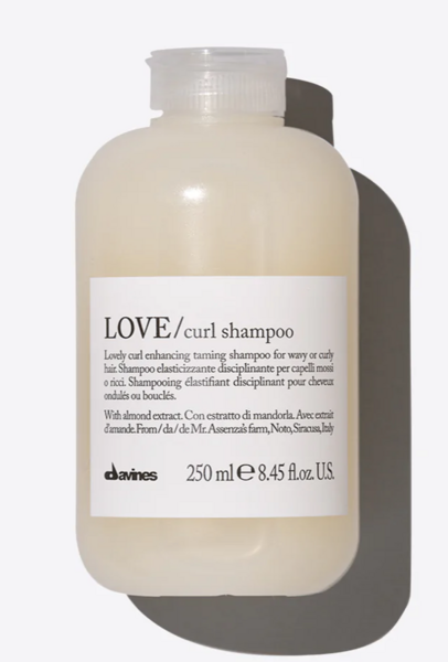 ESSENTIALS / Love Curl Shampoo